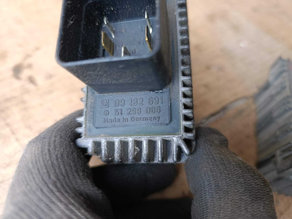 Реле свічок накалу Astra G Zafira A Vectra B C 09132691 / 51299008