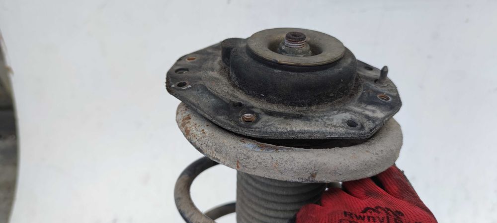 Citroen Xsara Picasso 1.8 McPherson Amortyzator Sprężyna Lewy Przedni