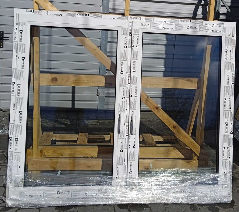 okno dach, strych. szer. 105x59,5 w kolorze dębowym (MACORE)