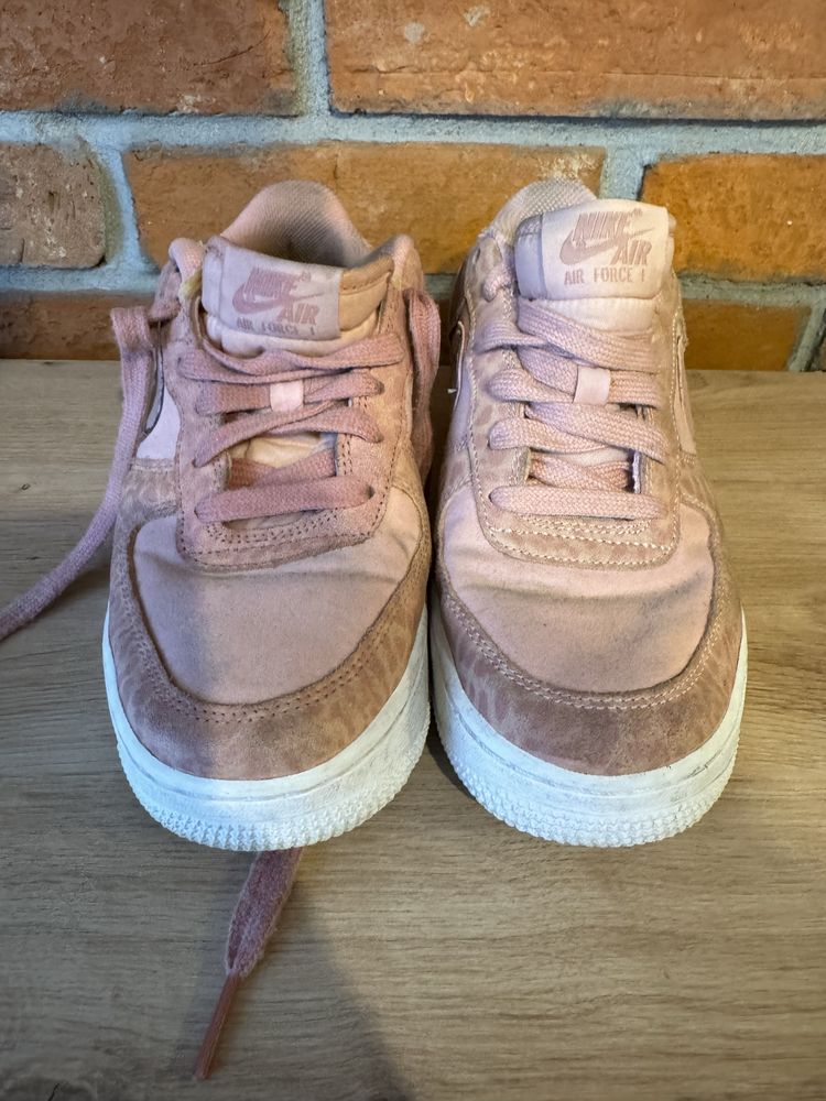 Buty Nike Air Force 1 LV8 GG 38,5 24 cm
