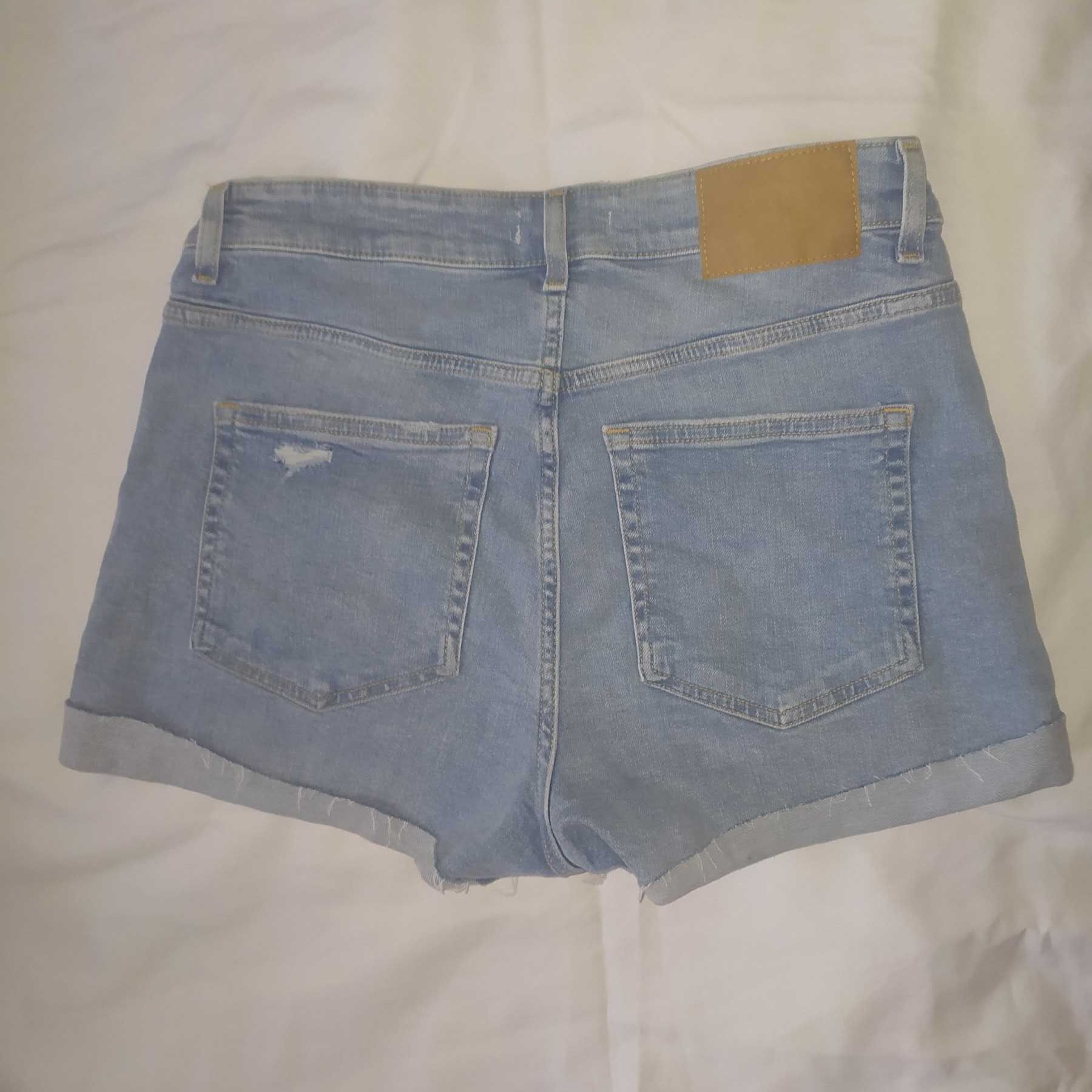 Шорты H&M женские