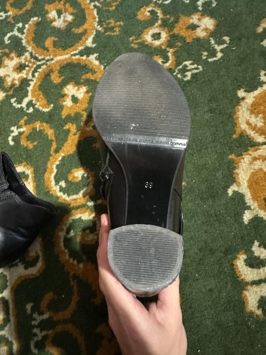 Стильні демісезонні ботильйони 39 р.