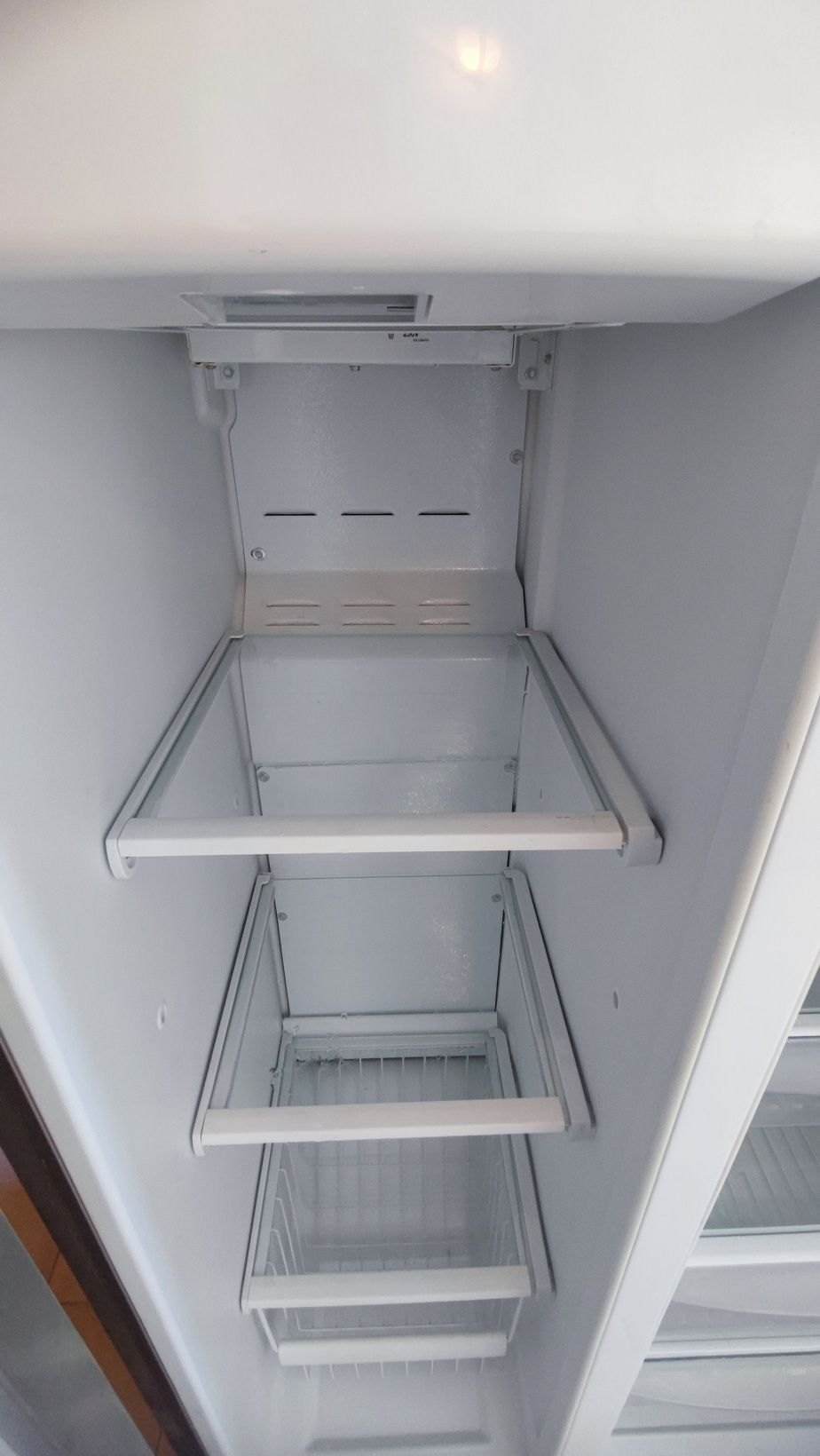 Холодильник Electrolux ERG 6297XX Side by side