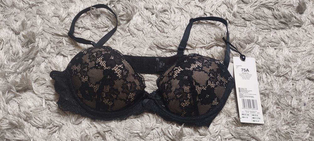 Biustonosz czarny koronka kwiaty  typu plunge rozmiar 75 A Nowy