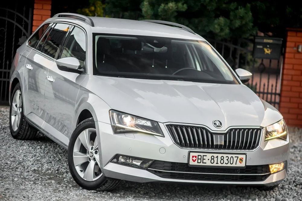 Skoda Superb 2,0 TDI 4X4 Xenon Nawigacja Kamera Cofania Tempomat Podgrzewane Fotele