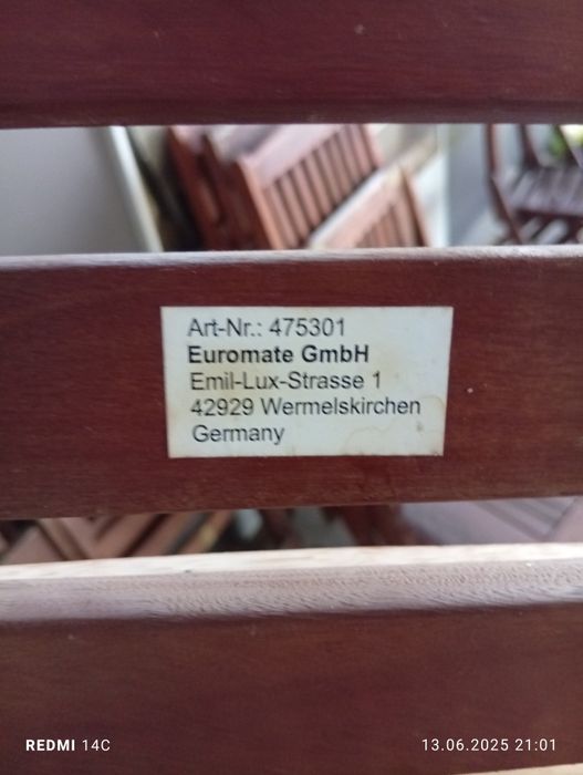 Sprzedam meble ogrodowe , stół i dwa krzesła drewniane składane