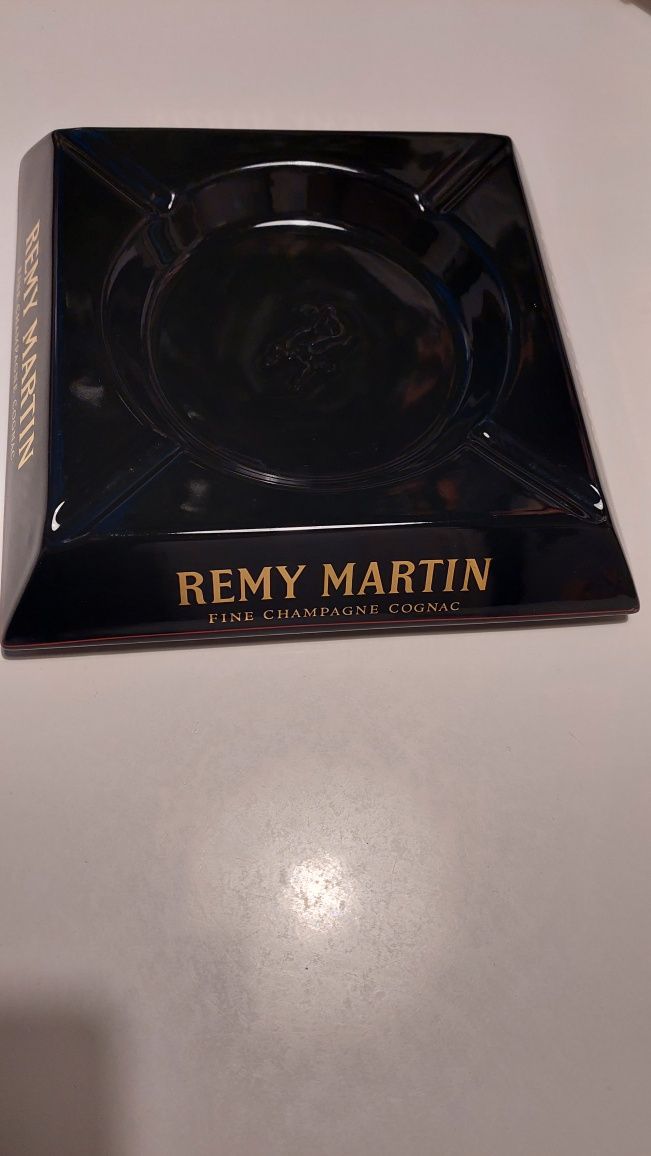 Popielnica do cygar cygaretek papierosów REMY MARTIN porcelanowa Franc