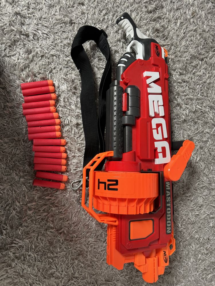 Nerf mega mastodon ze strzalkami