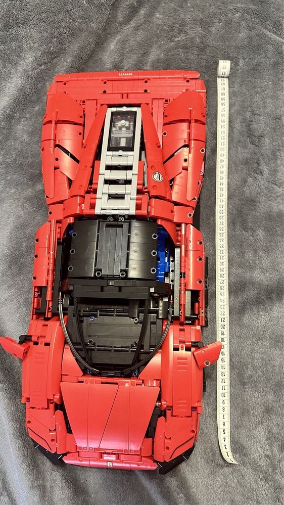 Лего Technic Ferrari Daytona SP3