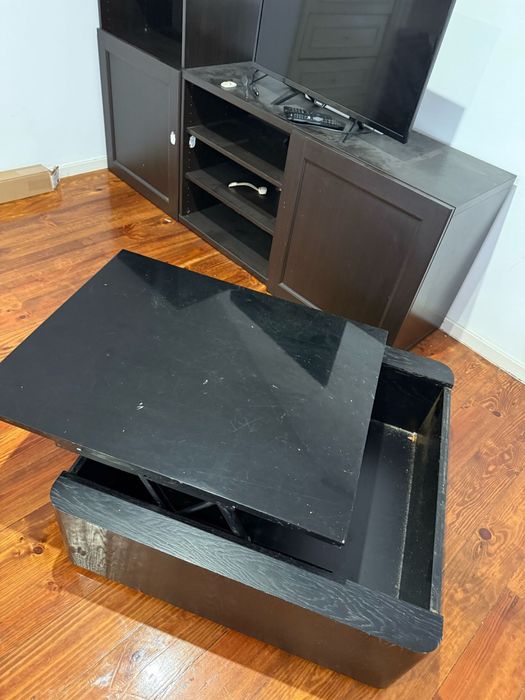 Mesa de centro / apoio com arrumação