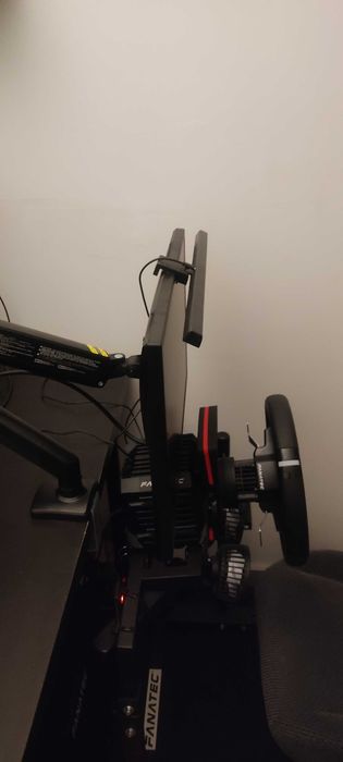 SimRacing cockpit Fanatec