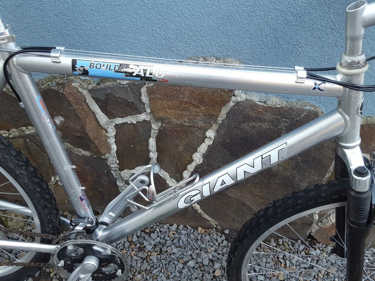 Алюмінієвий гірський велосипед бу з Європи Giant Boulder 26 XL G27
