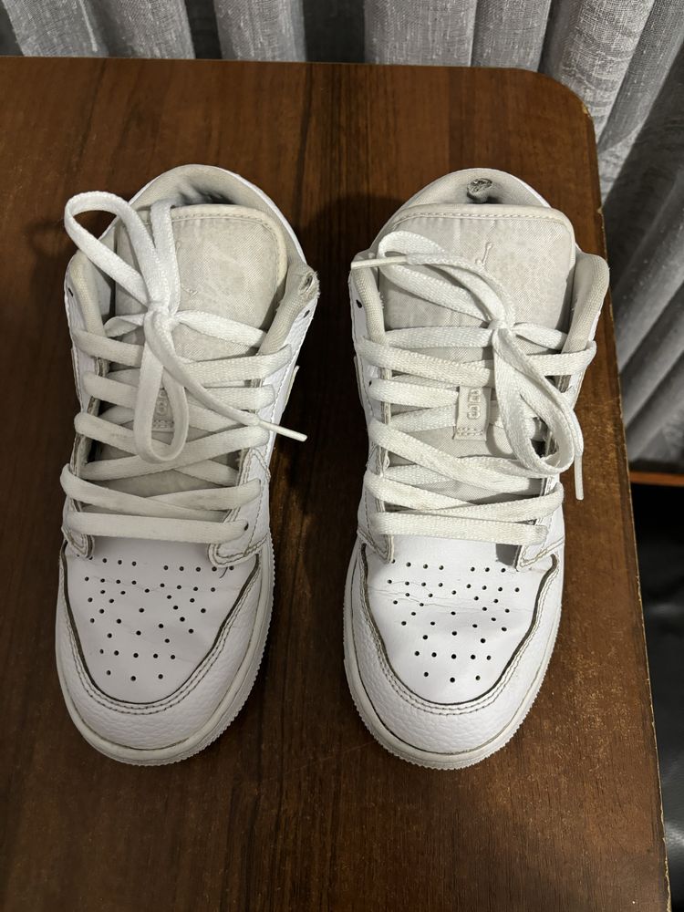 Nike air jordan 1 low