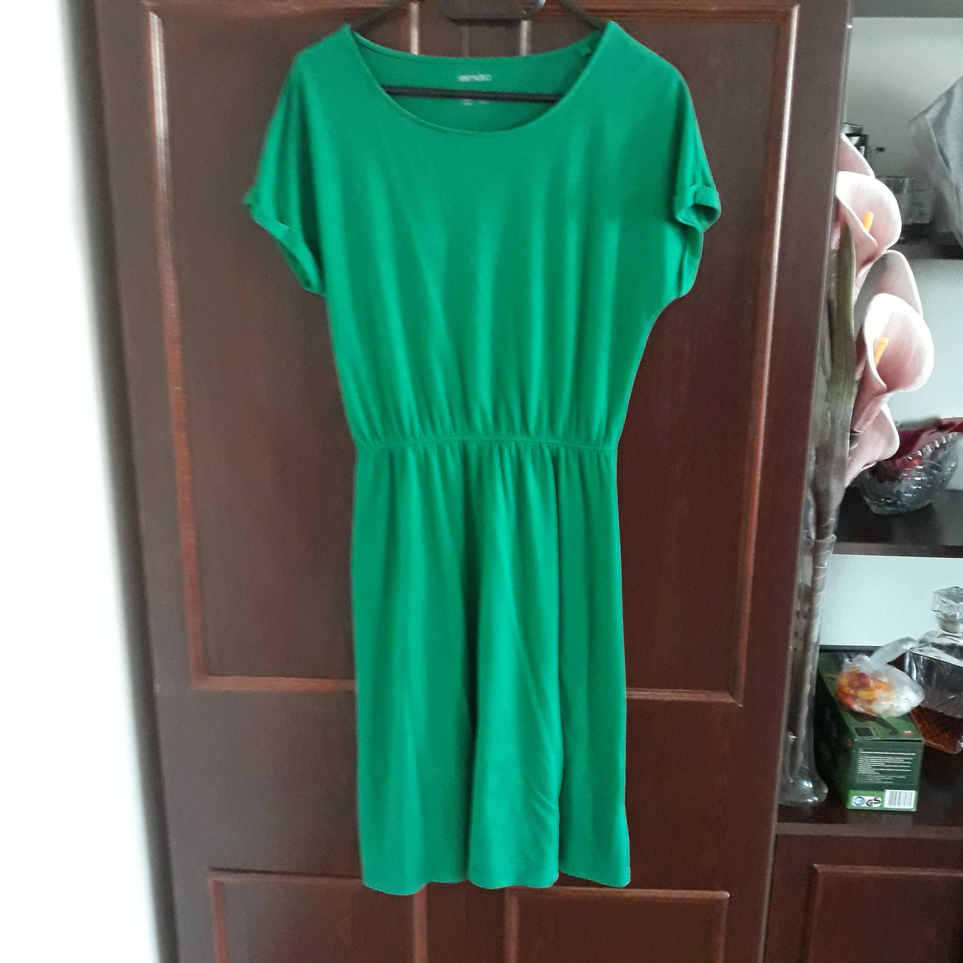 Sukienka damska w kolorze zielonym