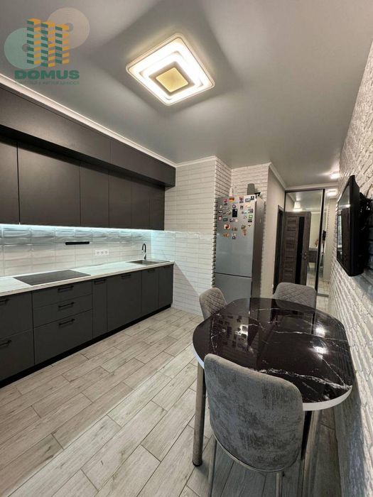 Продам 2-х комн ЖК 56 Жемчужина, Таирова! С ремонтом!