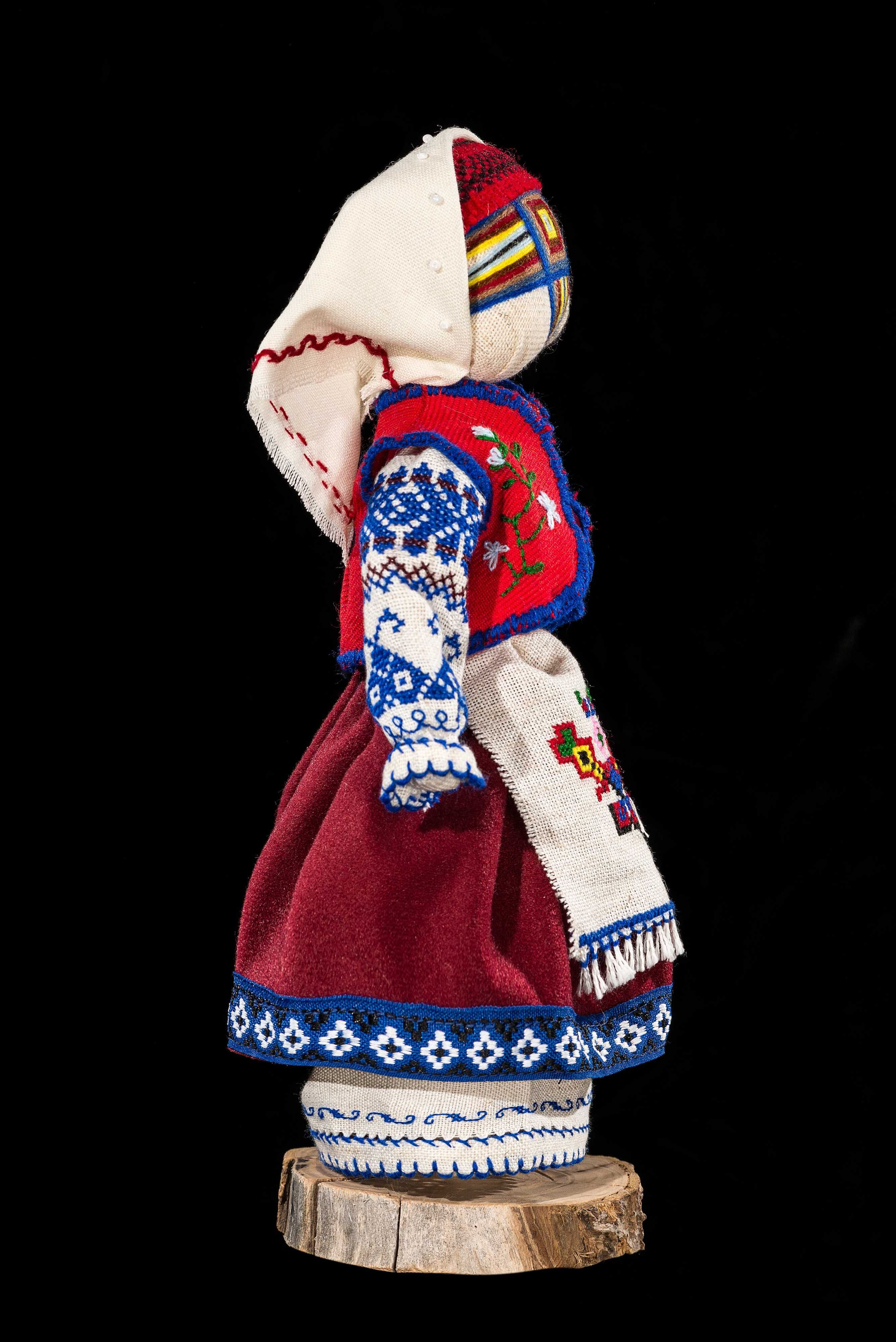 Лялька-мотанка в національному строї - регіон Східна Лемківщина