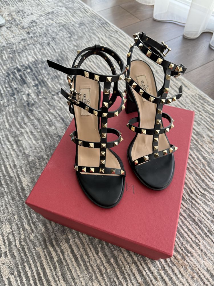 Valentino оригінал босоніжки жіночі
