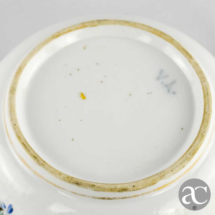Taça de pingos em porcelana Vista Alegre, séc. XIX