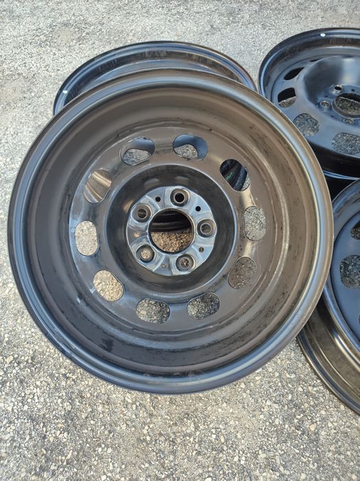 Komplet felg stalowych do BMW 16 cali 6.5J 5x120 ET33 osadzenie 72.5