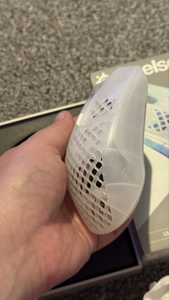 Mysz gamingowa SteelSeries Aerox 3 Wireless Ghost limitowana wersja
