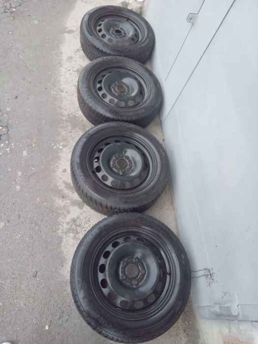 Колеса Колесо Шини 5x112 205/55 R16 Barum 2022 рік 8мм Golf Passat