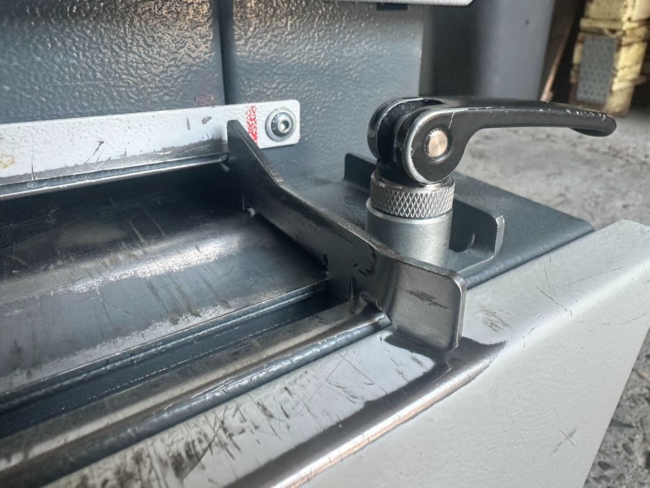 Nacinarka Maszyna do Cięcia Kartonów Tektury Produkcja Wypełniacza