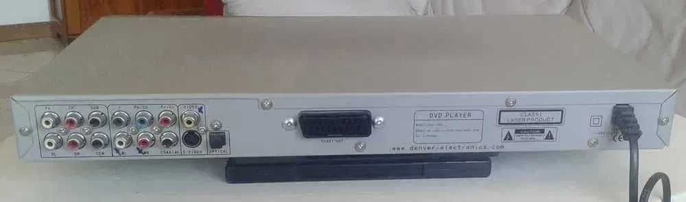Leitor DVD Denver 706K + 5 DVD`s