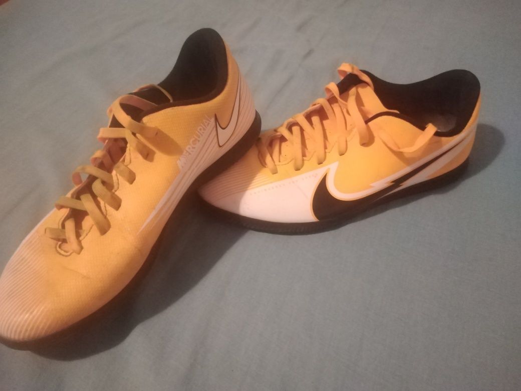 Nike Mercurial Yellow