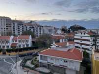 Quarto com varanda no centro ambiente tranquilo