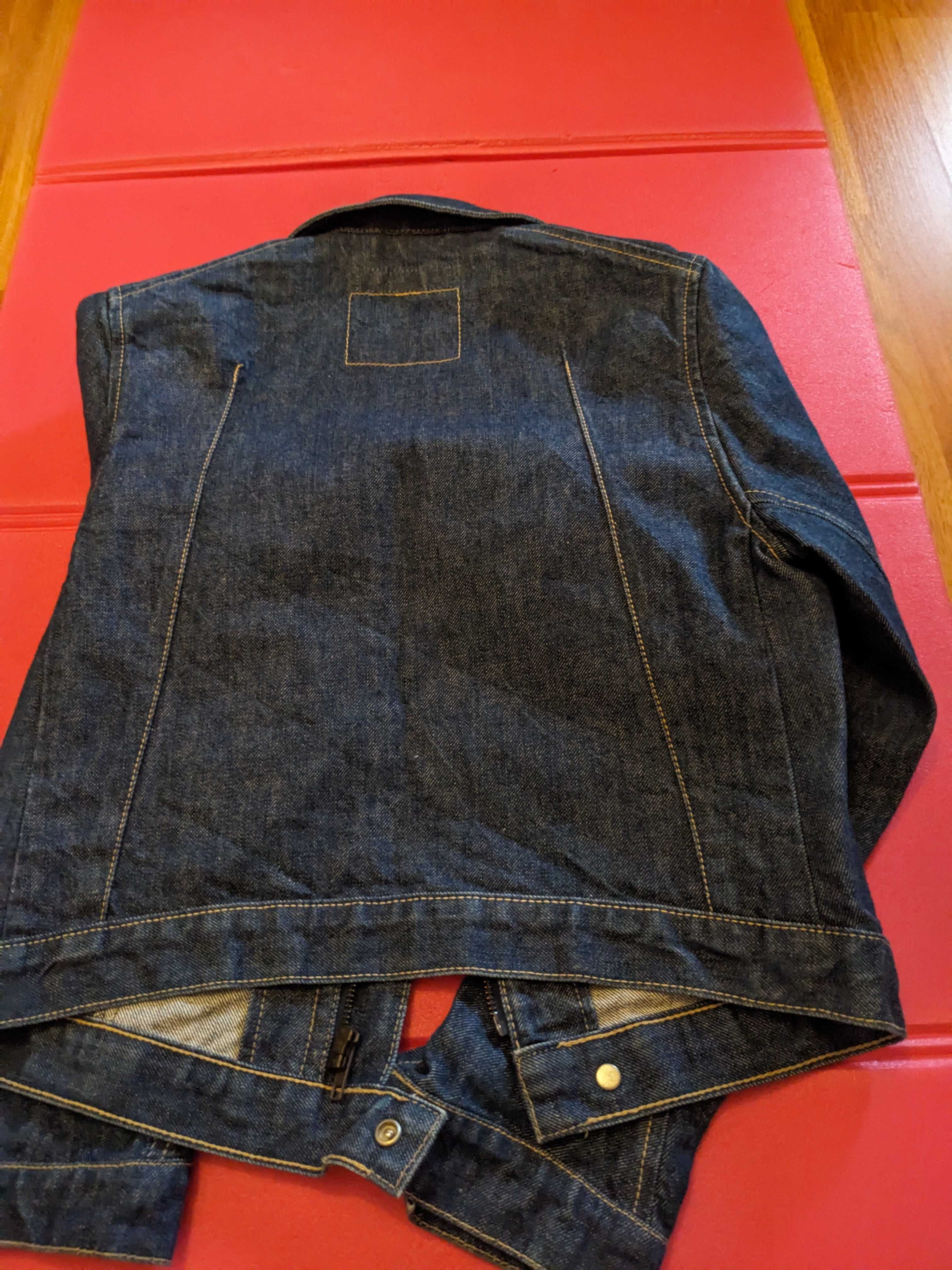 Casaco Levis tamanho XS