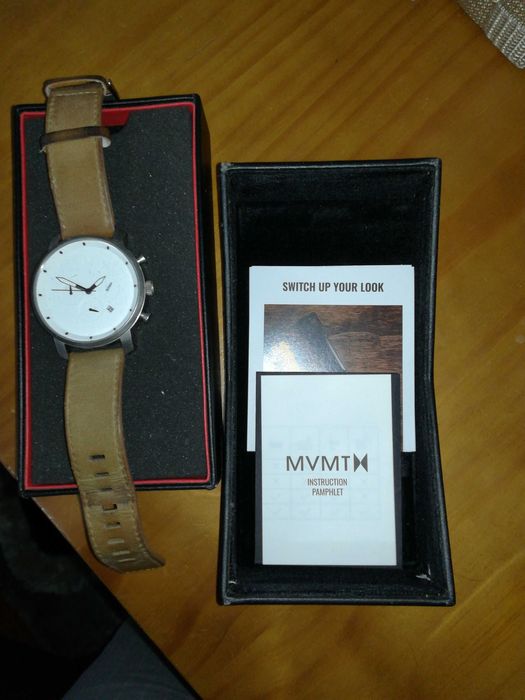 Hoje Relógio marca MVMT