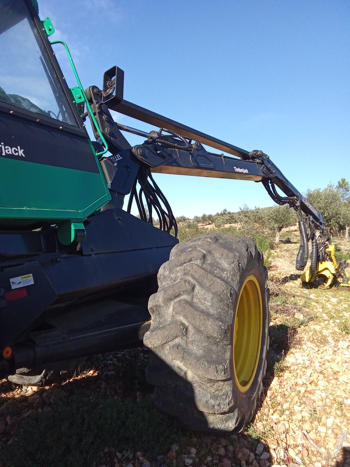 Máquina de Corte Timberjack 870