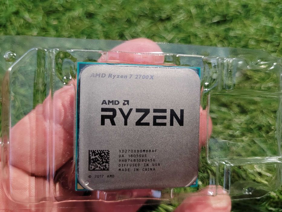 AMD Ryzen 7 2700X