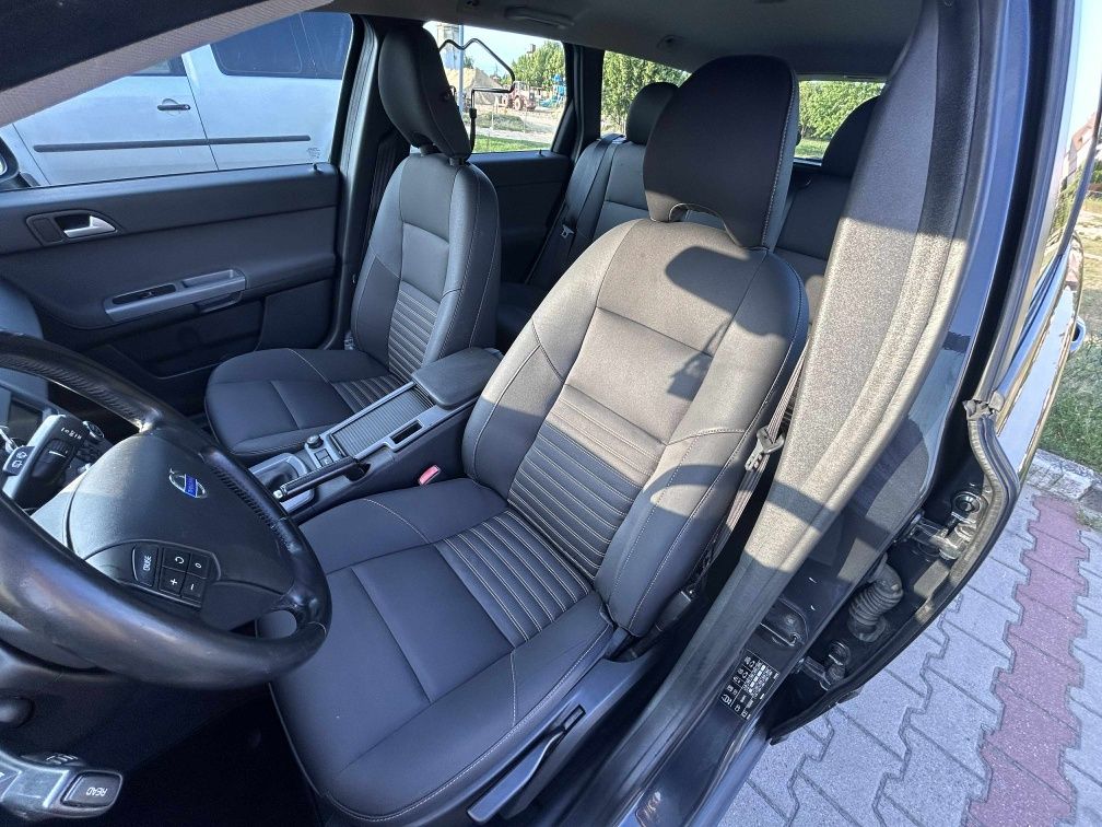 Volvo V50 1.6 HDi tylko 119 tyś przebiegu