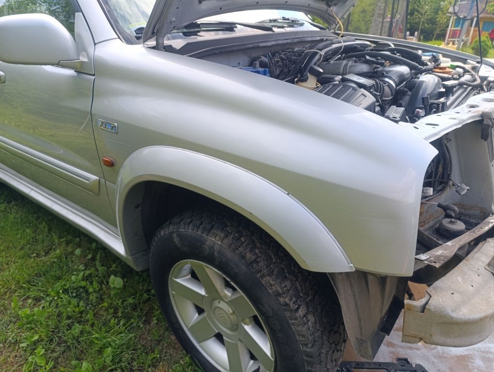 Błotnik Suzuki Grand Vitara xl7