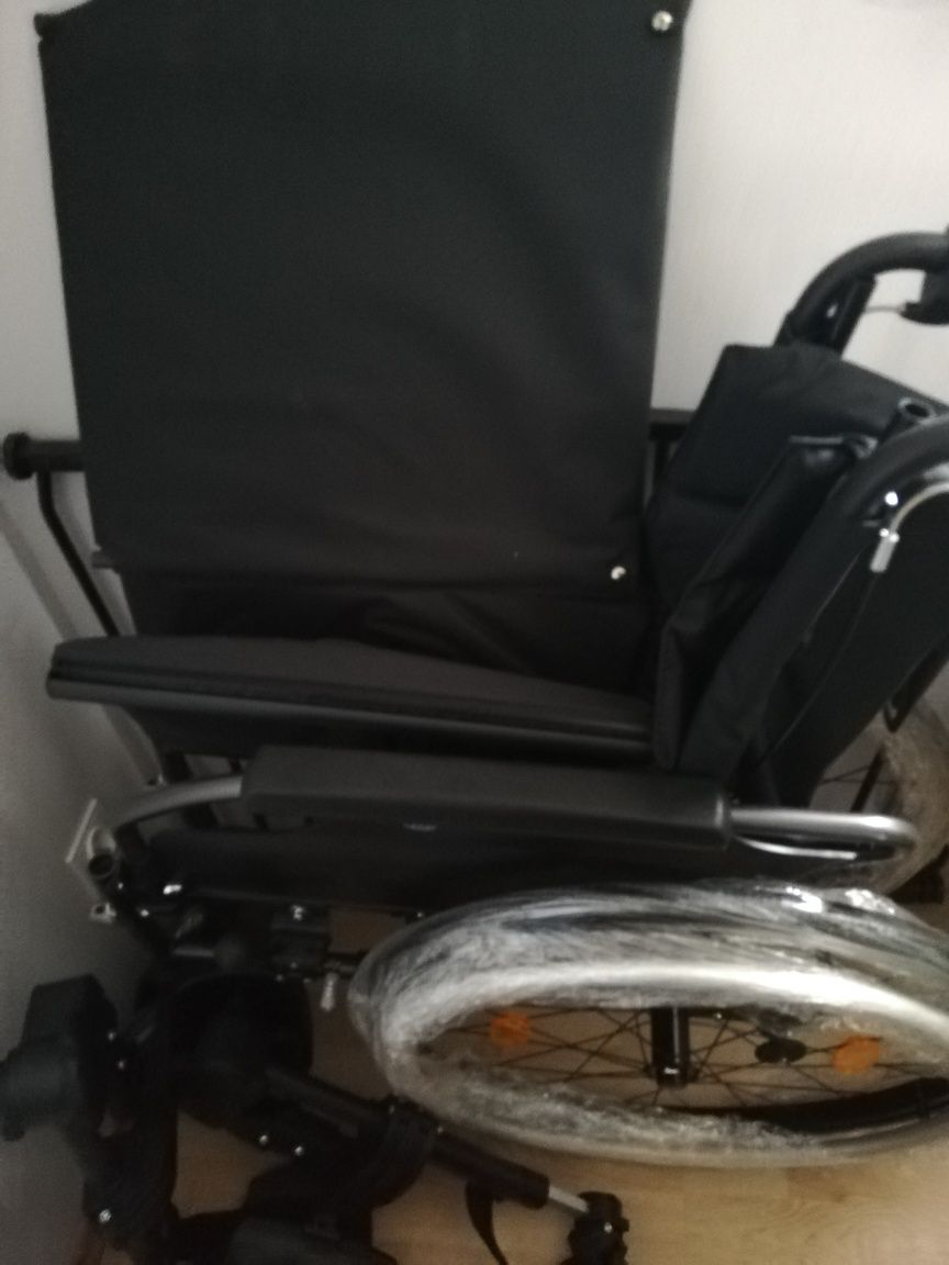 Nowy wózek inwalidzki vermeiren d200 30