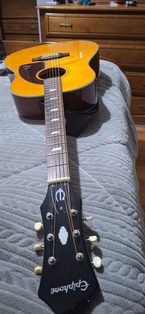 Epiphone texan  FT-79