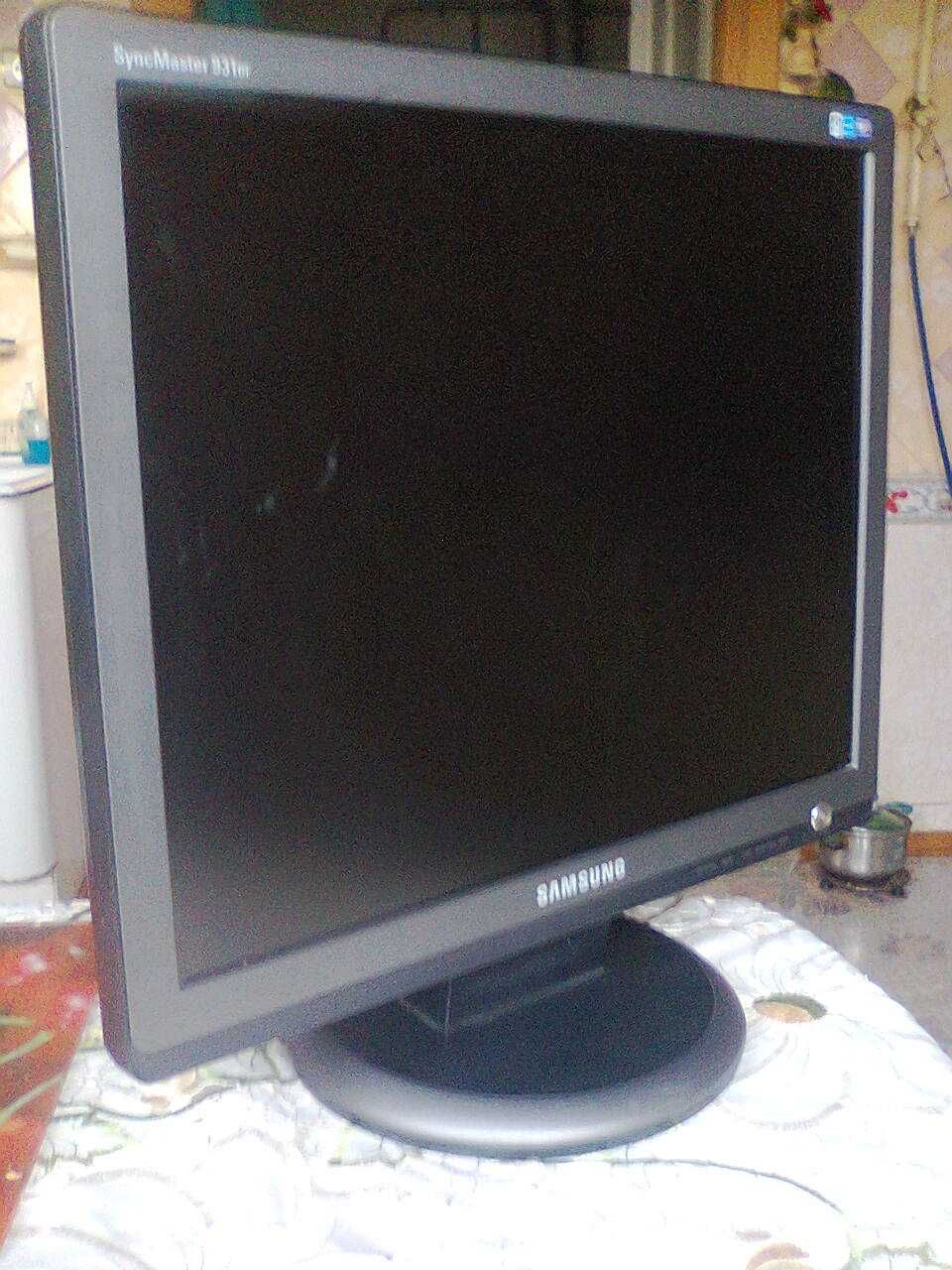 Продам монитор 19 дюймов.