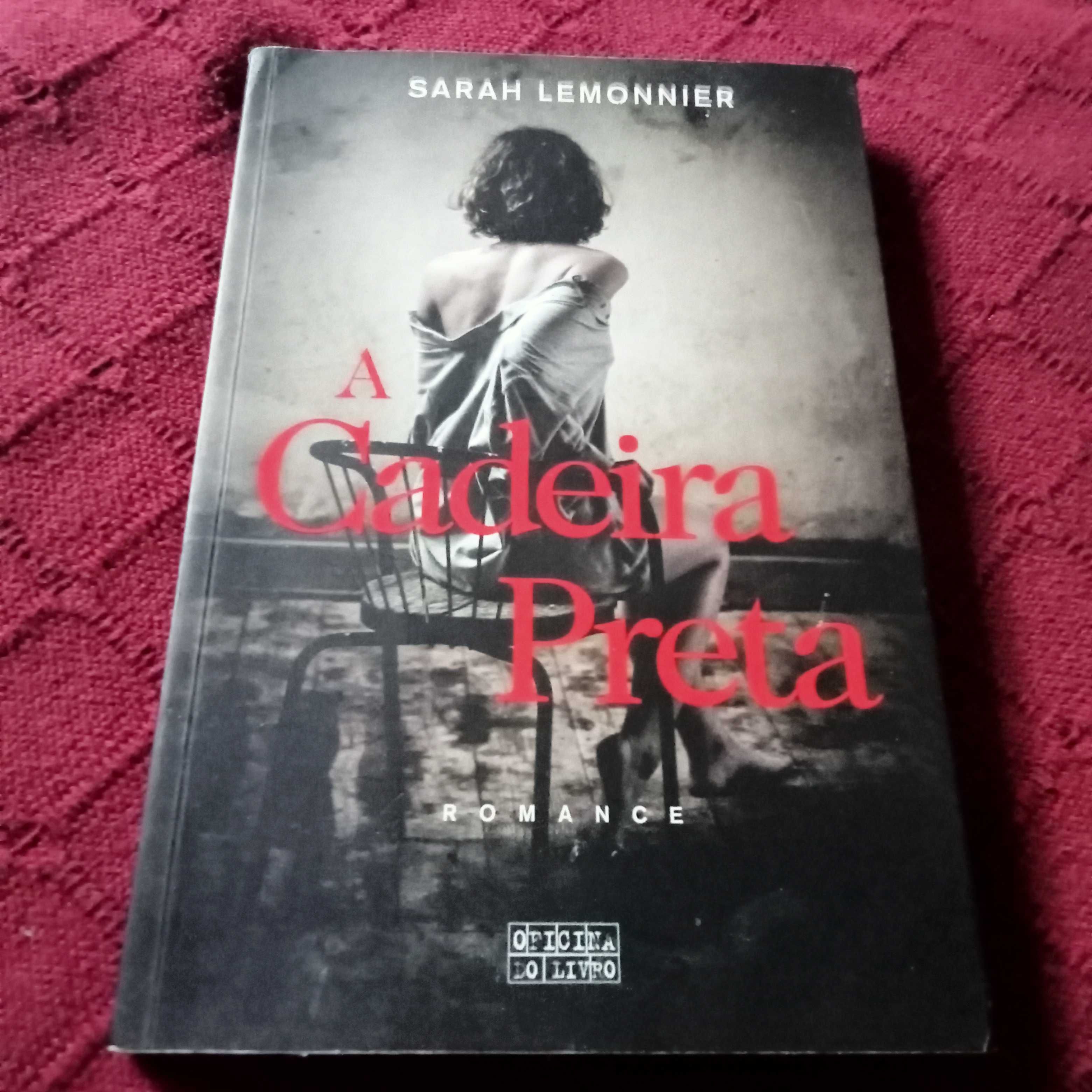 Livros com marcas de uso