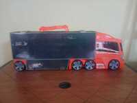 Tir mega transporter na 44 autka Toys