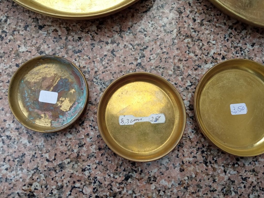 Pratos para todas as balanças. Preço .  A partir de 2€, até 13€50
