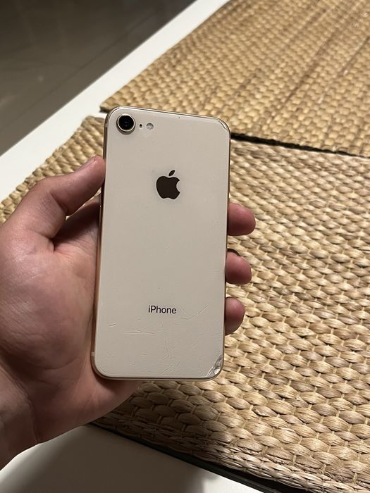 iPhone 8 rosę gold 64GB