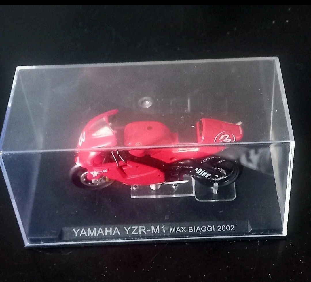 Moto GP 2002 TAMANHO 1.18