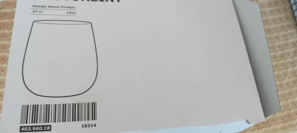 Copos de água novos IKEA