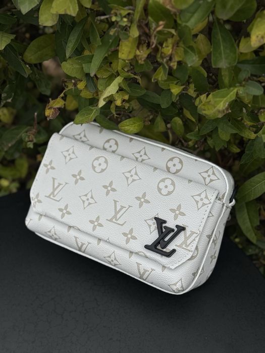 Сумка Louis Vuitton белая мужская черная барсетка LV шкіряна Луи Витон