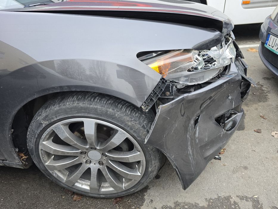 Honda Accord uszkodzona blacharsko