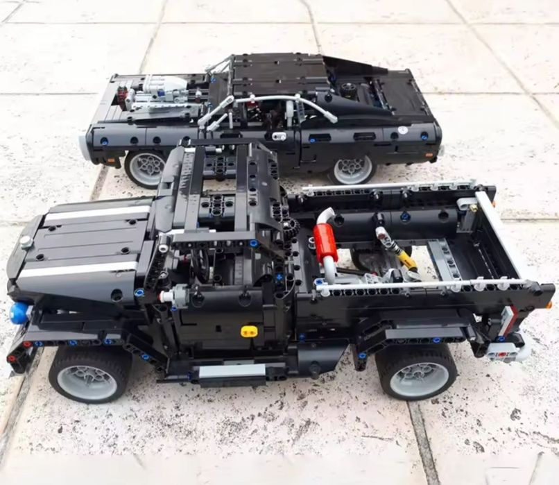 Lego Technic конструктор 1в1 Dodge Charger Dominic  1077-деталей