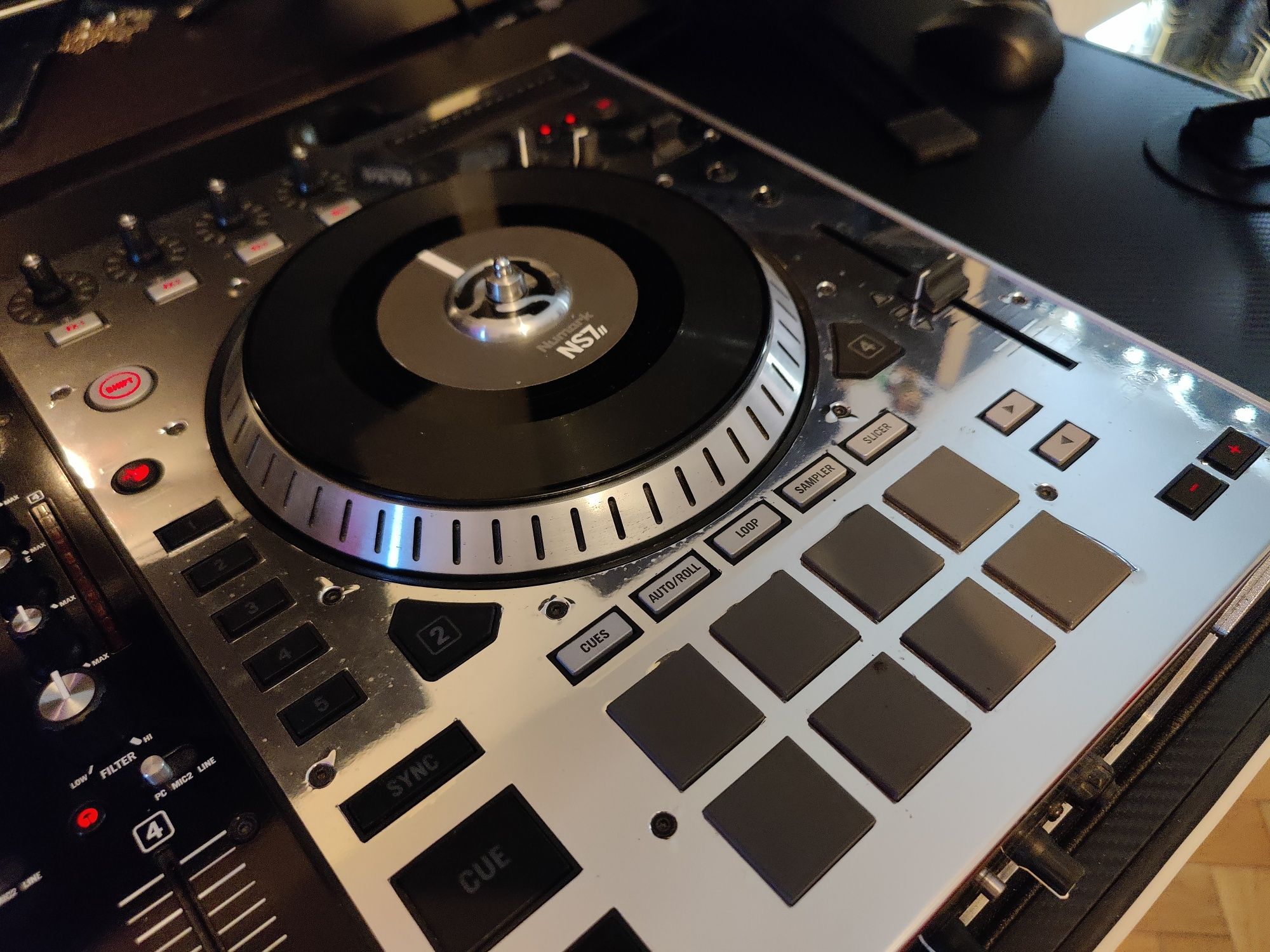Mixer Numark ns7 II serato virtual dj