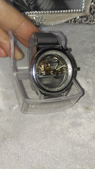 Наручний скелетон