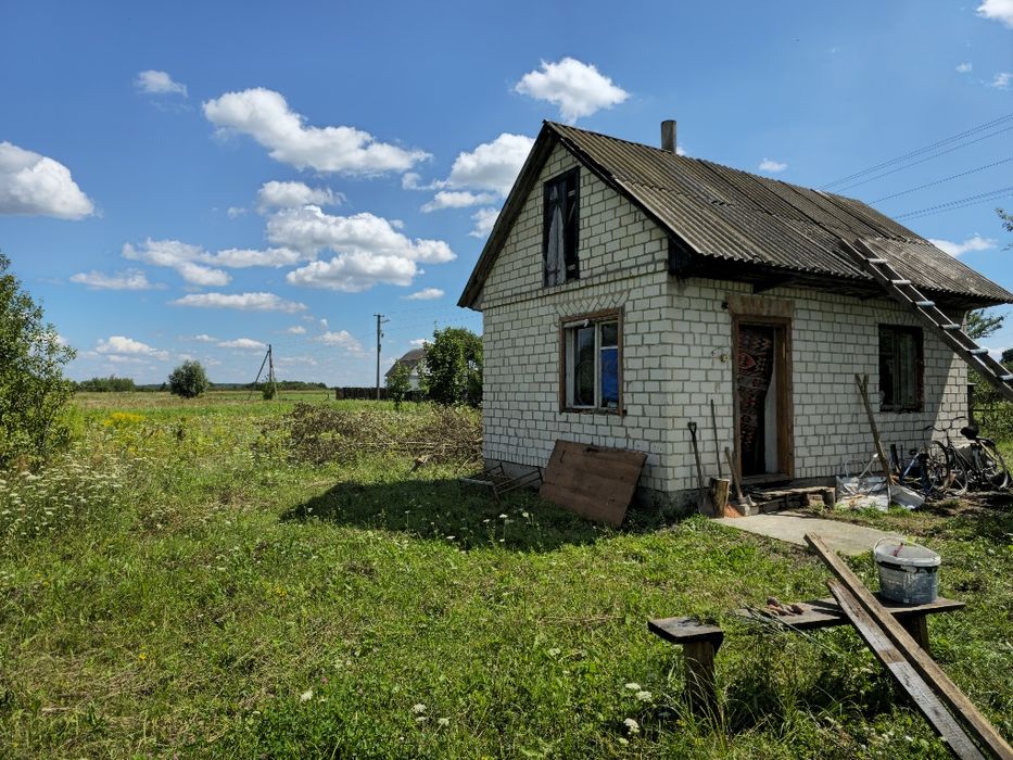 Продам будинок з землею